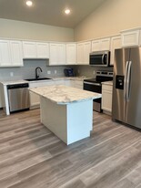 5421 S Huntwood Ave in Sioux Falls, SD - Building Photo