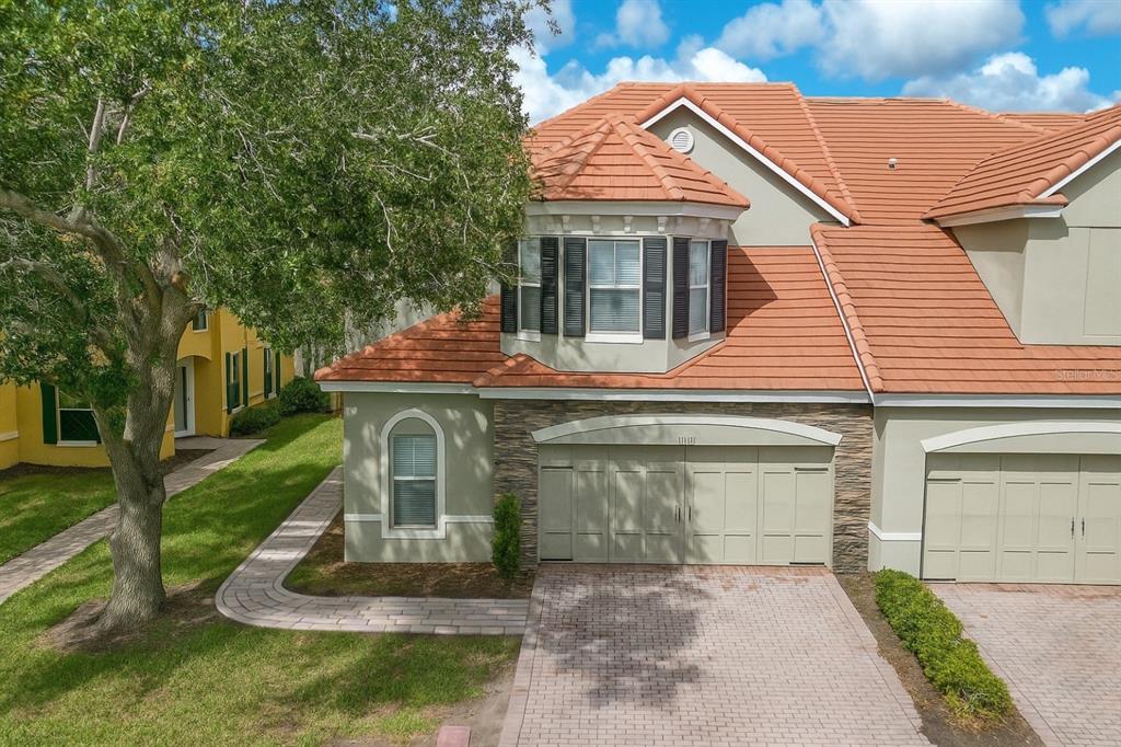 7126 Regina Way in Orlando, FL - Building Photo