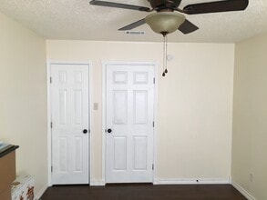 3215 Ellen Dr in Commerce, TX - Building Photo - Building Photo