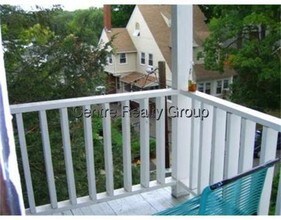 9 Radnor Rd-Unit -1 in Boston, MA - Foto de edificio - Building Photo