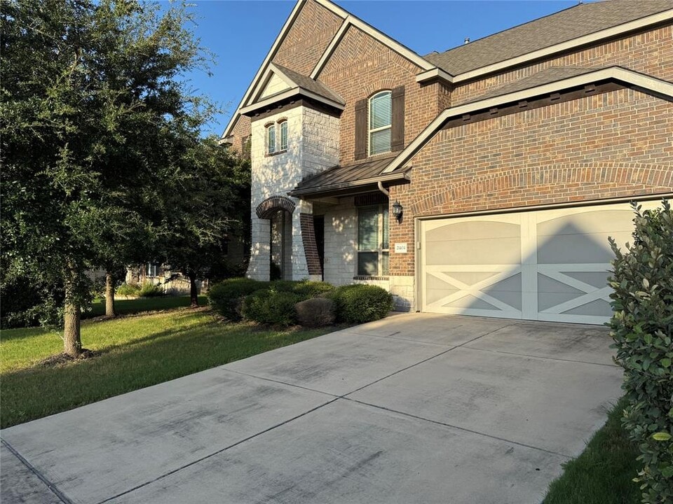 21404 Hines Ln in Pflugerville, TX - Building Photo