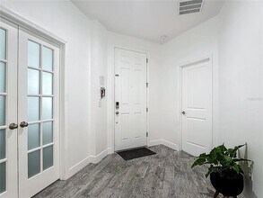 911 La Terraza Lane in Kissimmee, FL - Building Photo - Building Photo