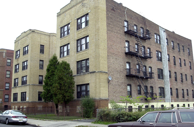 182 N Arlington Ave in East Orange, NJ - Building Photo - Building Photo