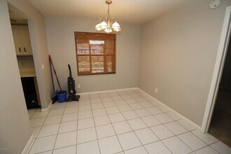 1013 Walden Blvd SE in Palm Bay, FL - Foto de edificio - Building Photo