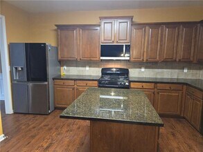 4613 Irish Red Ct in Union City, GA - Building Photo - Building Photo