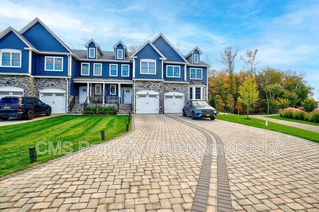 100 Valentino Dr in Old Bridge, NJ - Building Photo - Building Photo