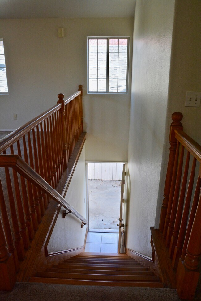 548 N Windsor Blvd, Unit 548 in Los Angeles, CA - Foto de edificio - Building Photo