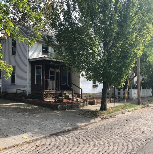 property at 1104 Pennsylvania Ave