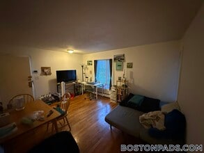 524 Putnam Ave, Unit 6 in Cambridge, MA - Building Photo - Building Photo