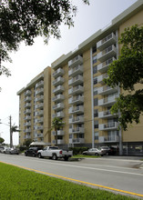 Keystone Towers in North Miami, FL - Building Photo - Building Photo