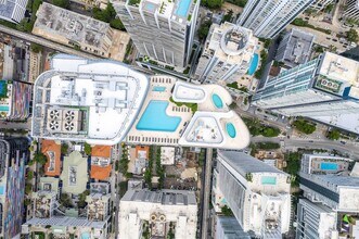 1000 Brickell Plz, Unit PH5307 in Miami, FL - Building Photo - Building Photo