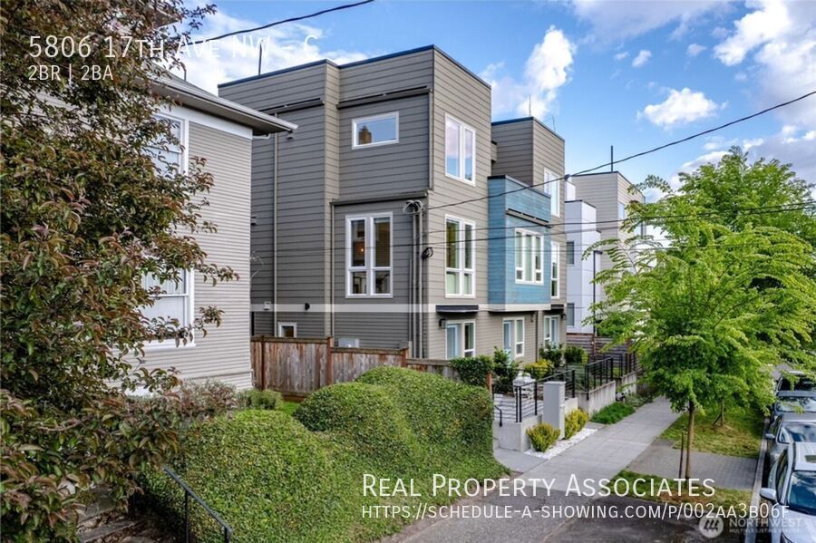 5806 17th Ave NW in Seattle, WA - Building Photo