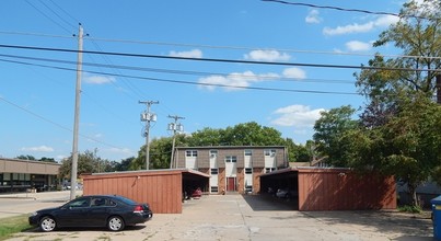 The Stratford House in Rock Island, IL - Building Photo - Building Photo