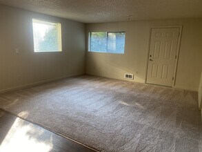 Park 3025 in Seattle, WA - Building Photo - Interior Photo