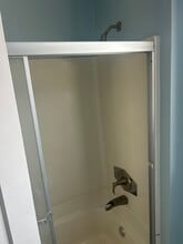 9327 Peach St in Oakland, CA - Building Photo - Building Photo