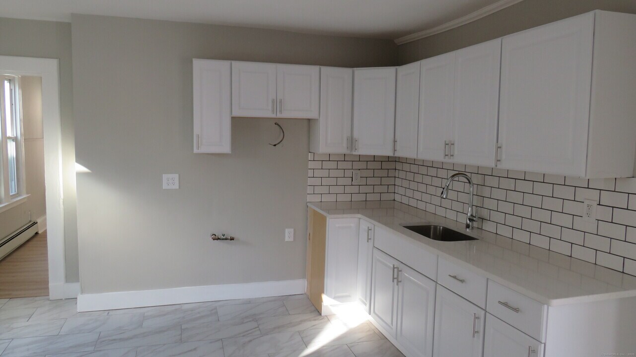191 Ferry St-Unit -2 in New Haven, CT - Building Photo