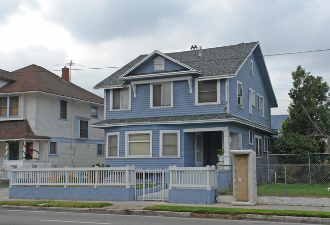 1661 Arlington Ave in Los Angeles, CA - Foto de edificio - Building Photo