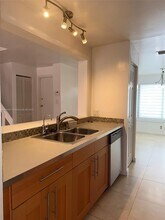 8247 NW 8th Pl in Plantation, FL - Foto de edificio - Building Photo