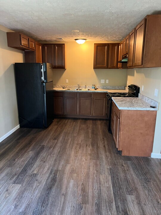 704 S Hyland St in Scottsburg, IN - Building Photo
