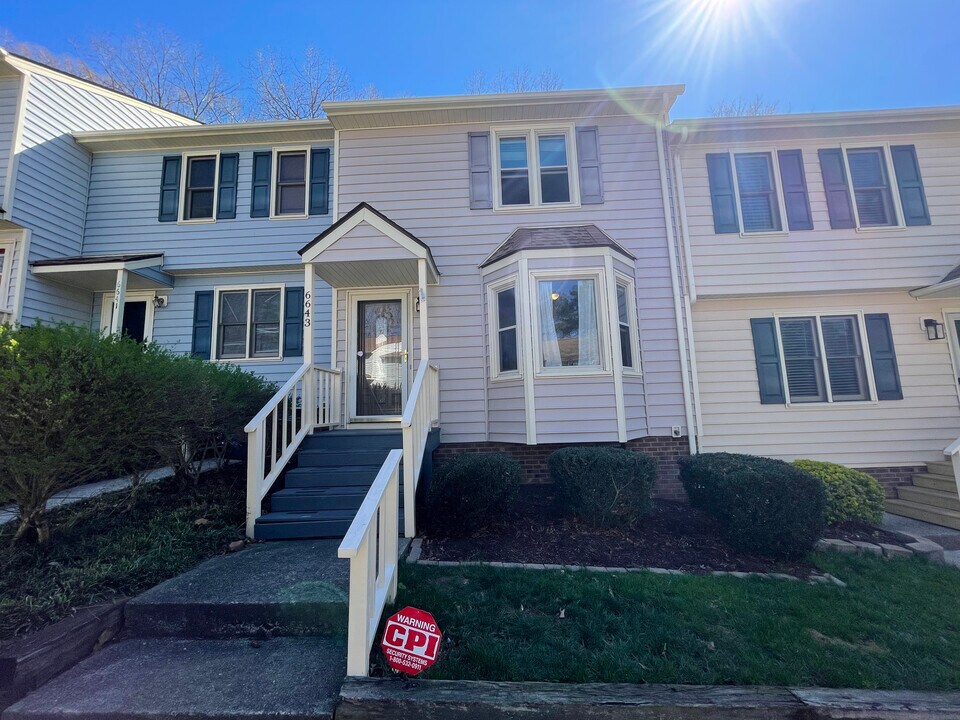 6643 English Ivy Ln in Raleigh, NC - Building Photo