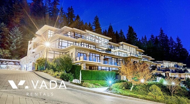 2245 Twin Creek Pl in West Vancouver, BC - Building Photo - Building Photo