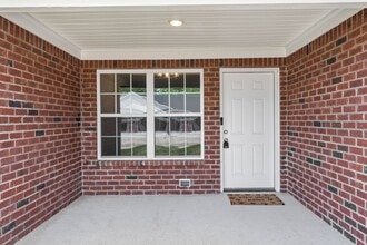 6732 Eagle Wood Dr in Louisville, KY - Building Photo - Building Photo