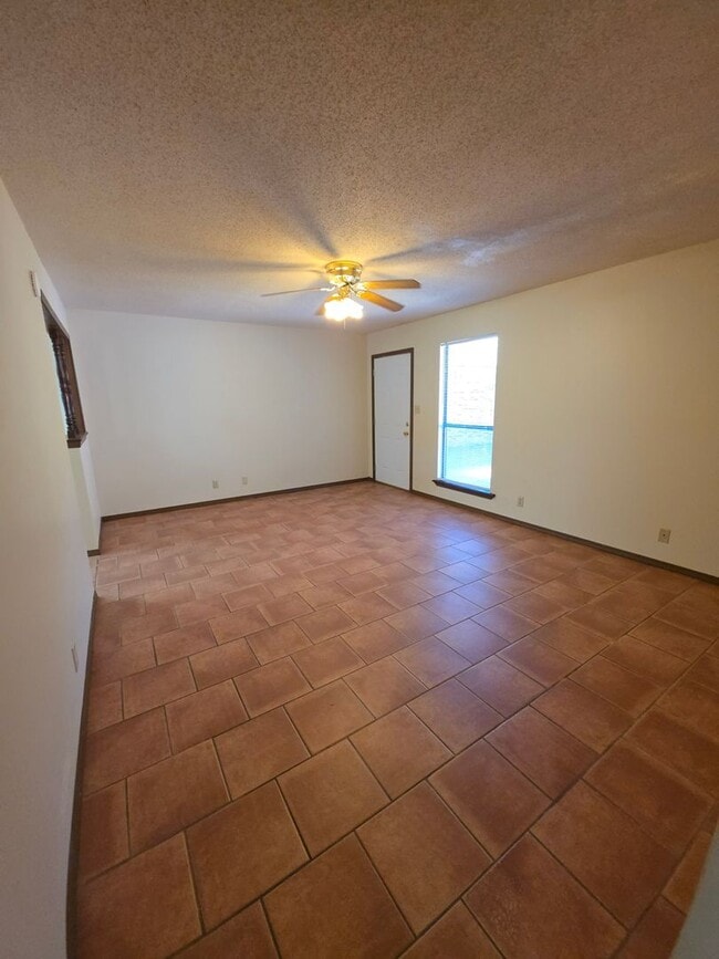 1022 N Parker Rd in Russellville, AR - Building Photo - Building Photo