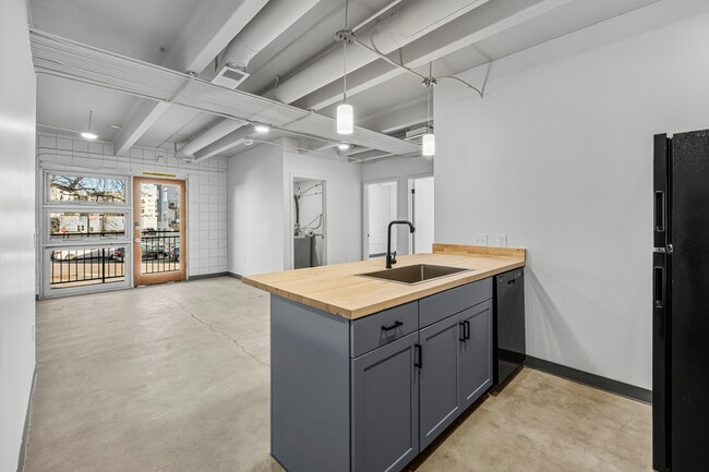 property at 415 S Weber St