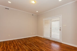 2717 Dogwood Cir in Charlotte, NC - Building Photo - Building Photo