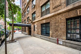 150 E 49th St in New York, NY - Foto de edificio - Building Photo