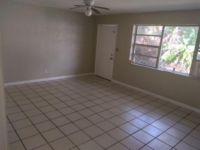 2023 Delphia St in West Palm Beach, FL - Building Photo - Building Photo