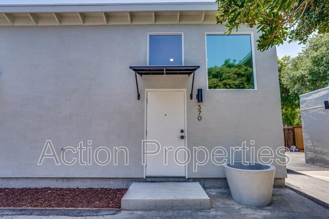 370 Camille Ct in Mountain View, CA - Building Photo - Building Photo
