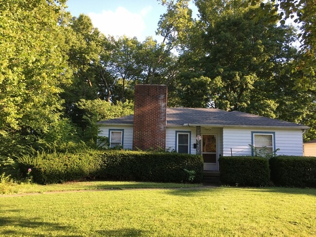 property at 1119 Hillcrest Rd