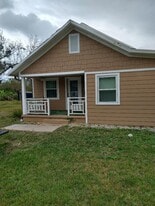 2746 Pershing St in Kissimmee, FL - Building Photo