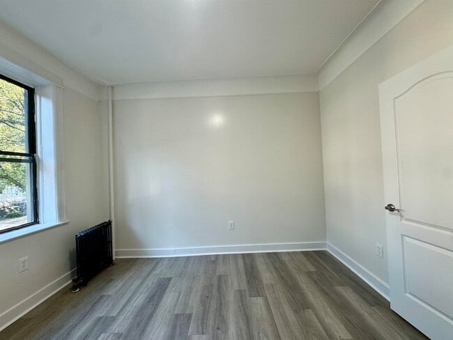 124 74th St in North Bergen, NJ - Foto de edificio - Building Photo