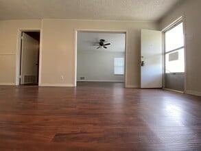 2411 Montopolis Dr in Austin, TX - Building Photo - Building Photo