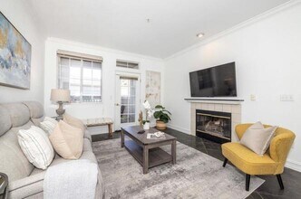 2309 Hastings Shore Ln in Redwood City, CA - Building Photo - Building Photo