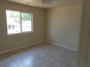 272 S A St in Porterville, CA - Building Photo - Interior Photo