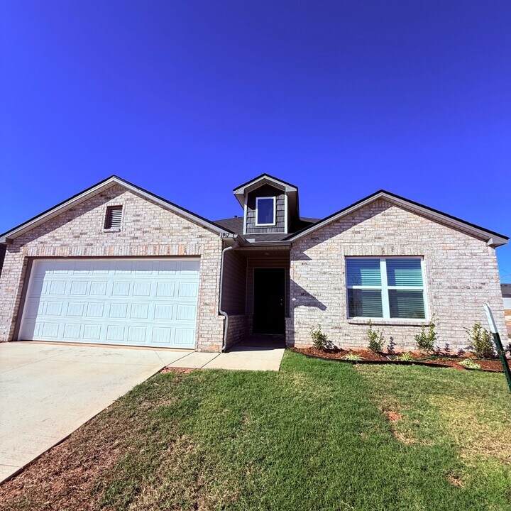 1917 Rock Elm Dr in Edmond, OK - Building Photo