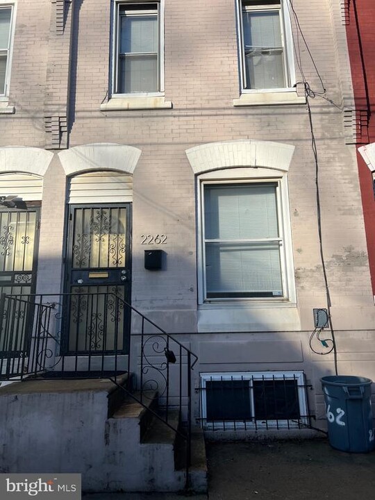 2262 N 15th St in Philadelphia, PA - Building Photo