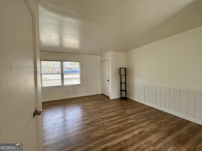 1638 E Woodberry Ave in Atlanta, GA - Building Photo - Building Photo