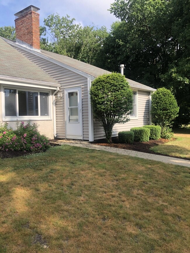 69 South St Rentals in Easton, MA