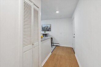82 Lionel Ave in Waltham, MA - Building Photo - Building Photo