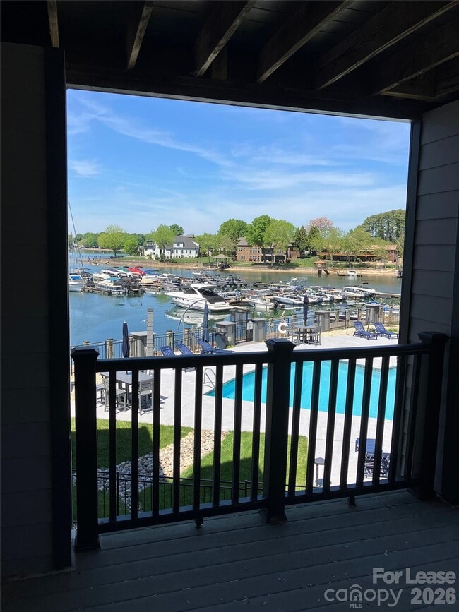 18809 Vineyard Point Ln in Cornelius, NC - Building Photo - Building Photo