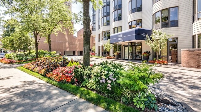 property at 1730 N Clark St