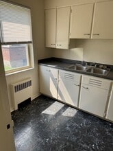 Gramm Village Apartments in Jackson, MI - Foto de edificio - Building Photo
