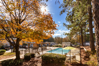 Upland Townhomes in Mableton, GA - Foto de edificio - Building Photo