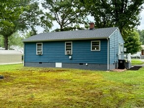 2411 Main St in Victoria, VA - Building Photo - Building Photo