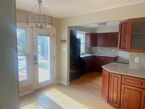 15859 Buckingham Ave in Beverly Hills, MI - Building Photo - Building Photo