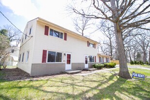 3025 S Byrne Rd in Toledo, OH - Building Photo